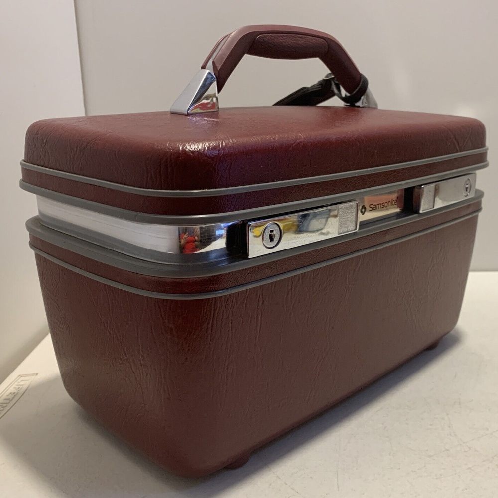 1960's Vintage Samsonite Travel Case / Makeup or Toiletries